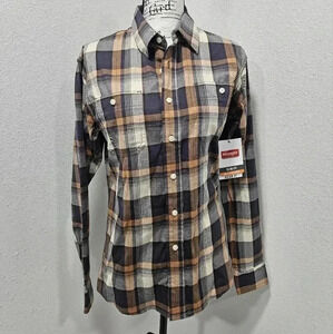 NWT Wrangler womens button down shirt